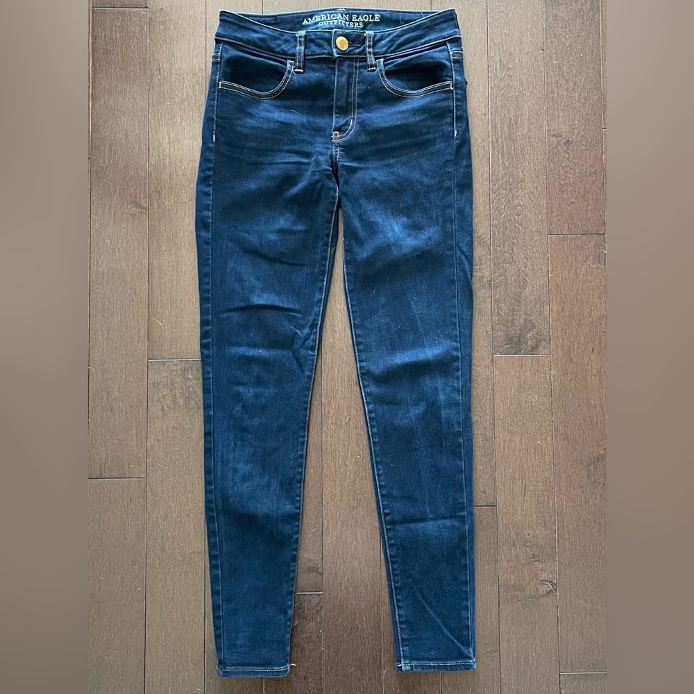 American Eagle / Dark Wash Super Stretch Jegging